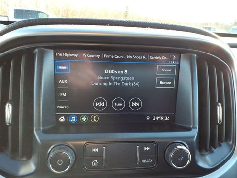 Used 2022 Chevrolet Colorado LT w/ LT Convenience Package image 17