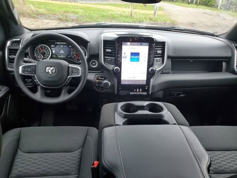 Used 2025 RAM 1500 Big Horn AWD/4WD image 11