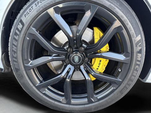 Used 2021 Land Rover Range Rover Sport SVR image 15