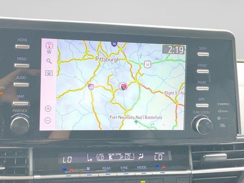 Used 2021 Toyota Sienna XLE w/ XLE Plus Package FWD image 28