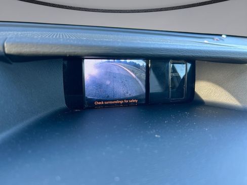 Used 2014 Toyota Sienna LE FWD image 23