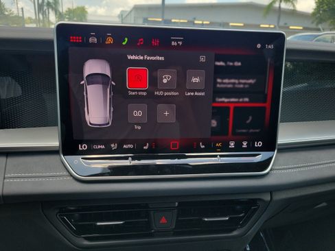 New 2026 Volkswagen Tiguan SE R-Line FWD image 21