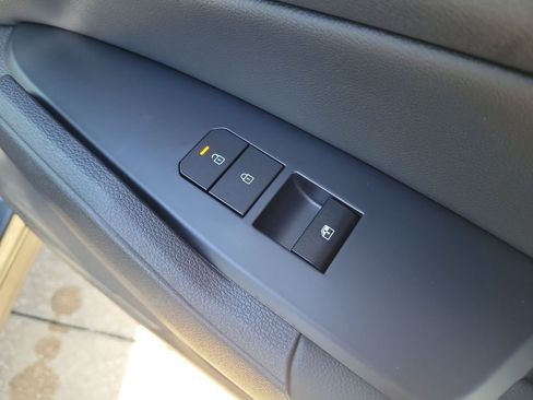 New 2026 Kia Sportage EX FWD image 11