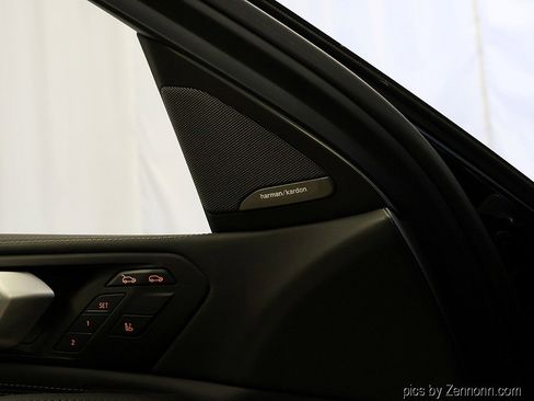 Certified 2025 BMW X6 xDrive40i w/ Climate Comfort Package image 26