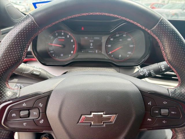 Used 2024 Chevrolet Trax RS FWD image 4