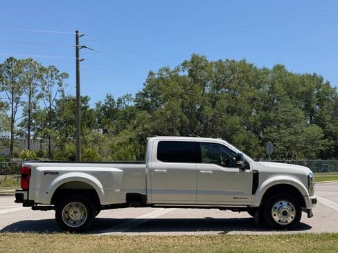 Used 2025 Ford F450 Platinum w/ FX4 Off-Road Package image 9