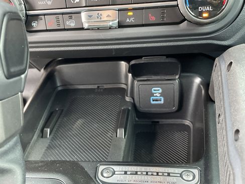 New 2025 Ford Bronco Badlands image 29