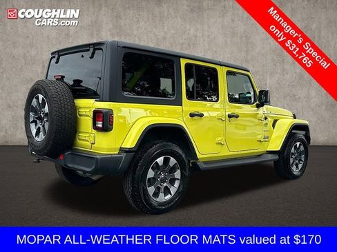 Used 2022 Jeep Wrangler Unlimited Sahara w/ Cold Weather Group image 10