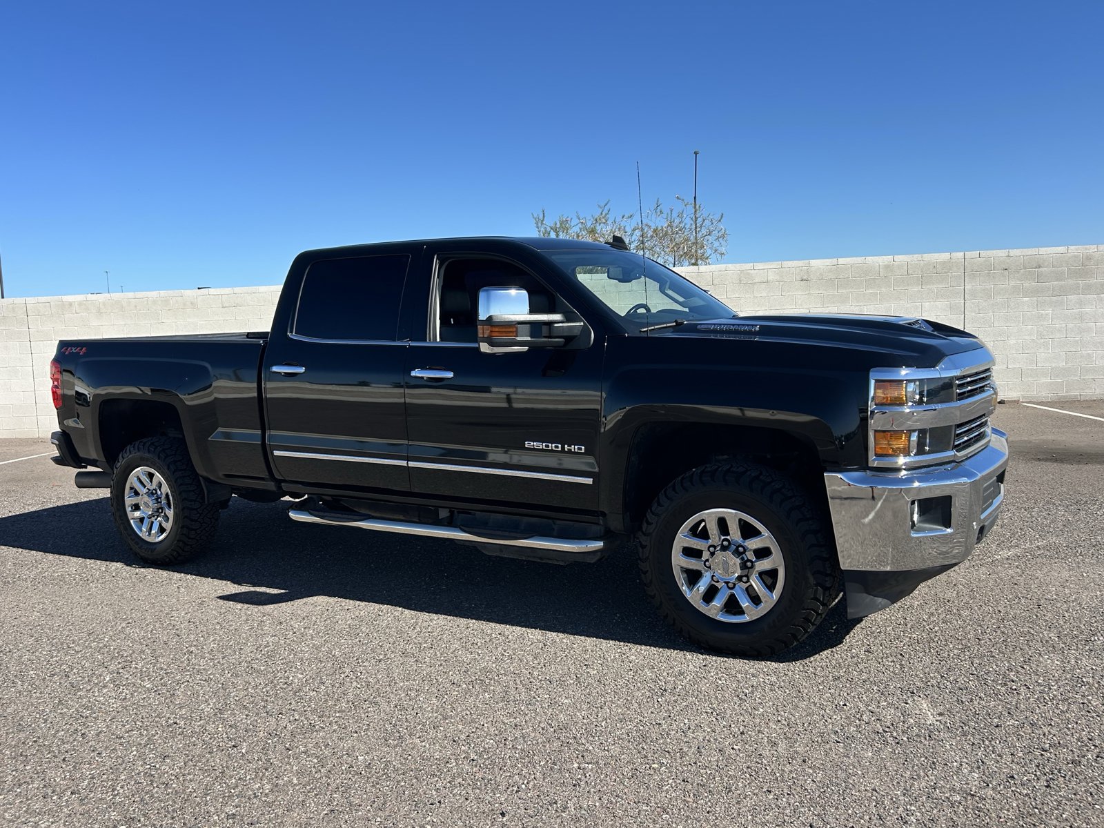 Used 2018 Chevrolet Silverado 2500 LTZ w/ Duramax Plus Package AWD/4WD image 7