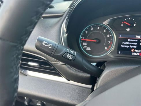 Certified 2023 Chevrolet Traverse LT image 31