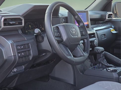 Certified 2026 Toyota Tacoma SR5 AWD/4WD image 21