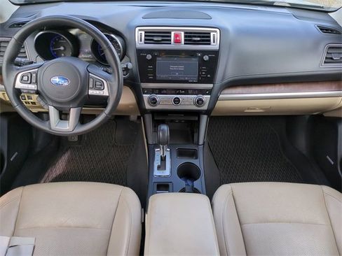 Used 2017 Subaru Outback 3.6R Limited image 17
