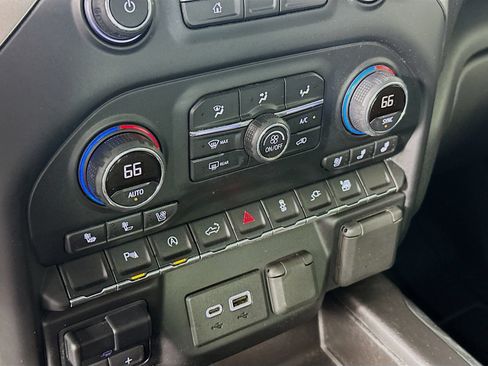 Used 2019 Chevrolet Silverado 1500 LTZ w/ LTZ Plus Package AWD/4WD image 15
