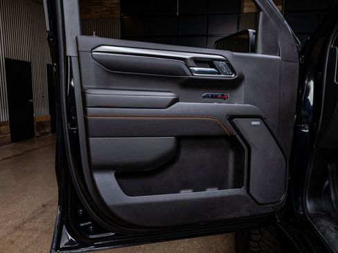 Used 2022 GMC Sierra 1500 AT4 w/ AT4 Premium Package image 32