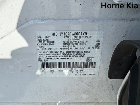 Used 2018 Ford Edge SE FWD image 28
