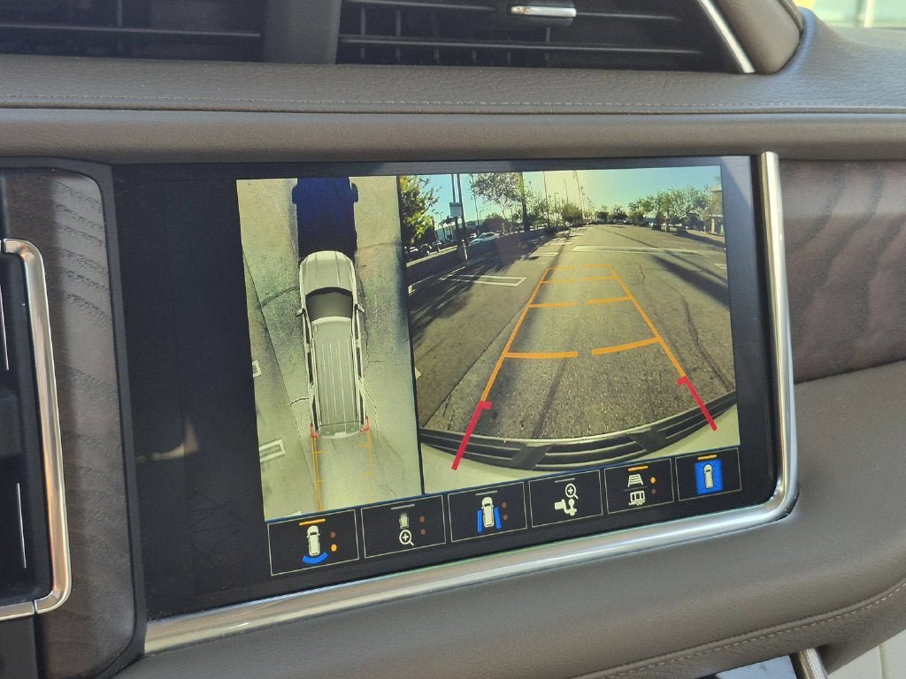 Used 2023 GMC Yukon Denali AWD/4WD image 19