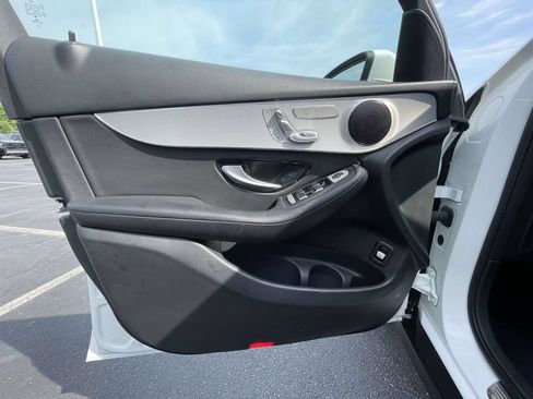 Used 2022 Mercedes-Benz GLC 300 4MATIC image 23