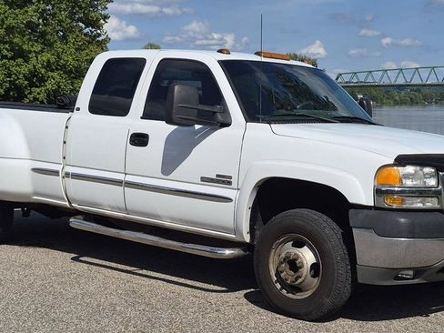Used 2001 GMC Sierra 3500 2WD Extended Cab w/ SLT Marketing Option Pkg image 5