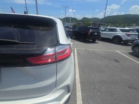 Used 2021 Ford Edge ST-Line AWD/4WD image 19
