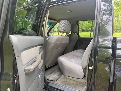 Used 2002 Nissan Frontier SE AWD/4WD image 65
