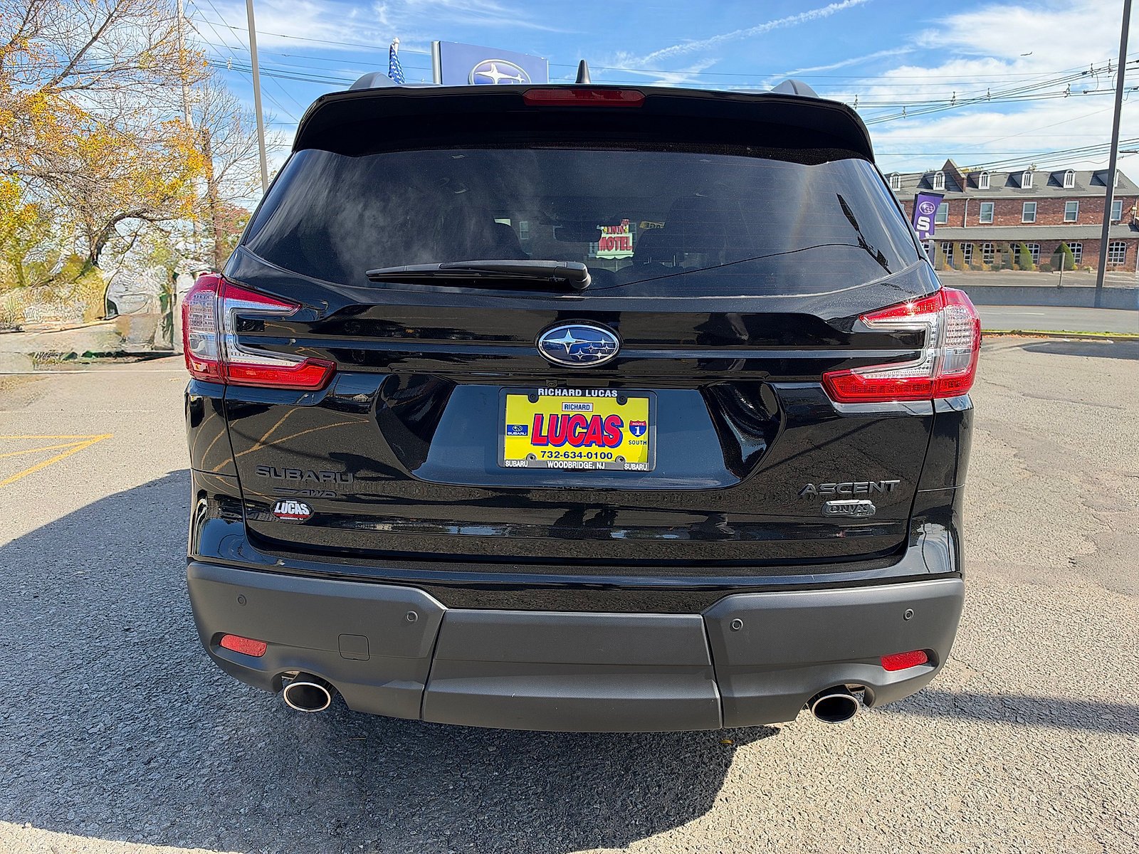 Used 2025 Subaru Ascent Onyx Edition w/ Onyx Package AWD/4WD image 6