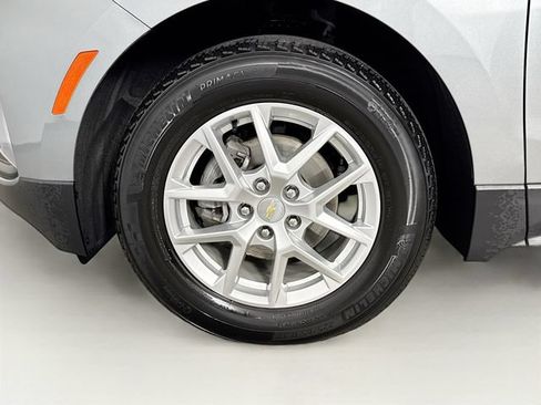 Used 2024 Chevrolet Equinox LT FWD image 32
