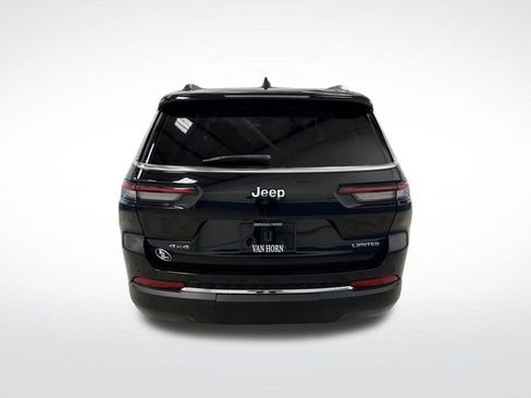 Used 2023 Jeep Grand Cherokee L Limited image 13