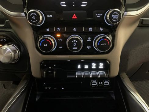 Used 2019 RAM 1500 Laramie image 36