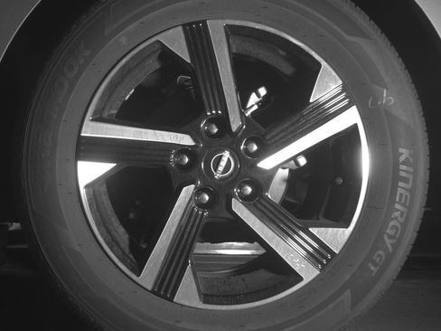 Used 2025 Nissan Sentra SV FWD image 14