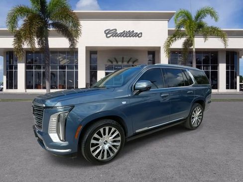 Certified 2025 Cadillac Escalade Premium Luxury Platinum image 7