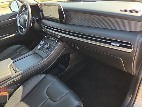 Used 2024 Hyundai Palisade Limited image 34