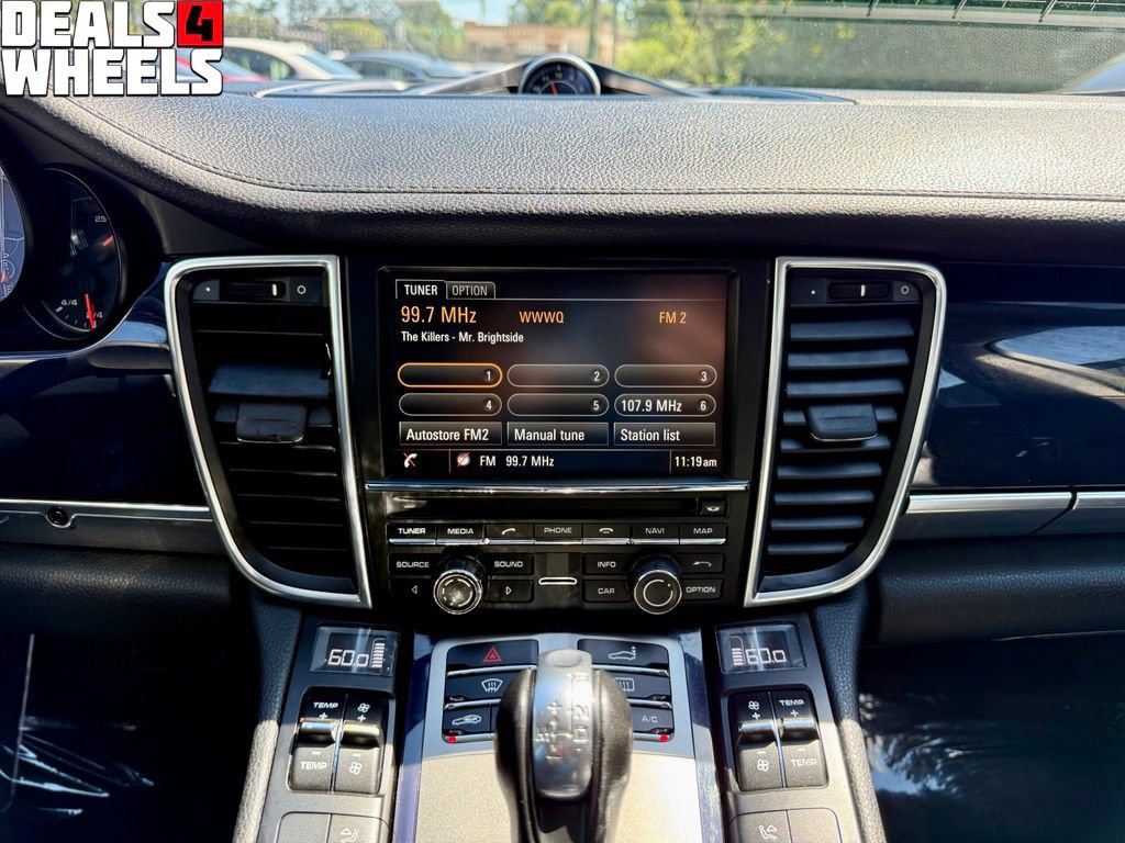 Used 2016 Porsche Panamera RWD image 21