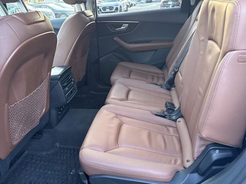 Used 2023 Audi Q7 2.0T Premium w/ Convenience Package image 34