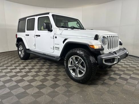 Used 2020 Jeep Wrangler Unlimited Sahara AWD/4WD image 2