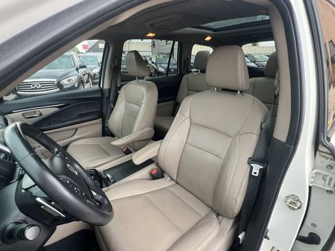 Used 2017 Honda Pilot Elite image 16