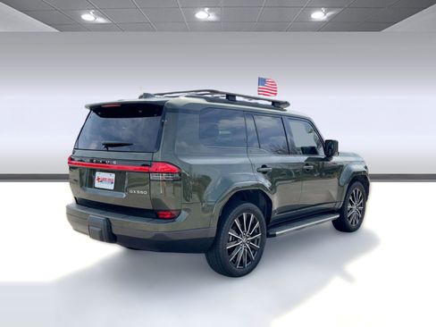 Used 2024 Lexus GX 550 w/ Cold Area Package image 9