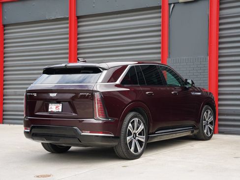 Used 2025 Cadillac Escalade IQ Luxury 2 w/ LPO, Premium Carpet Package AWD/4WD image 10