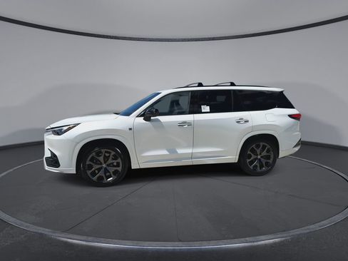 New 2026 Lexus TX 500h AWD image 5