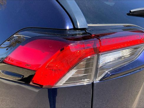 Used 2024 Toyota RAV4 XLE Premium image 28