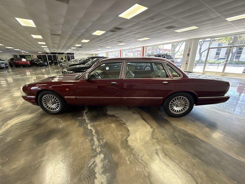 Used 1997 Jaguar XJ Vanden Plas RWD image 7