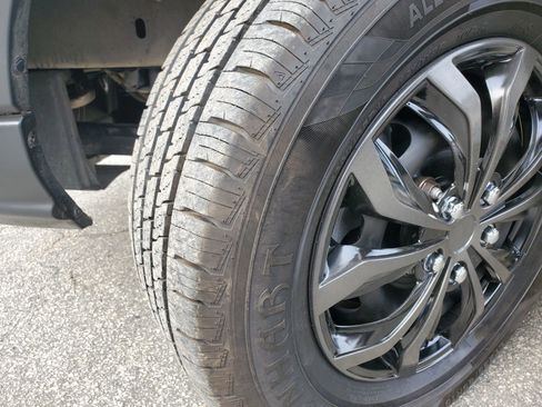 Used 2016 Ford Transit 250 130 Low Roof w/ Exterior Upgrade Package image 39