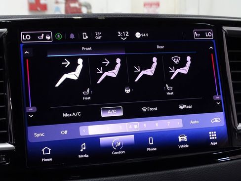 Used 2024 Chrysler Pacifica Touring-L image 28