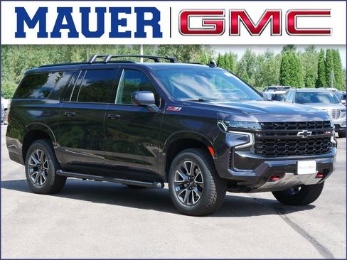 Certified 2024 Chevrolet Suburban Z71 image 1