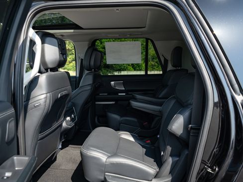 New 2027 Ford Expedition Max Platinum w/ Driver's Package AWD/4WD image 33