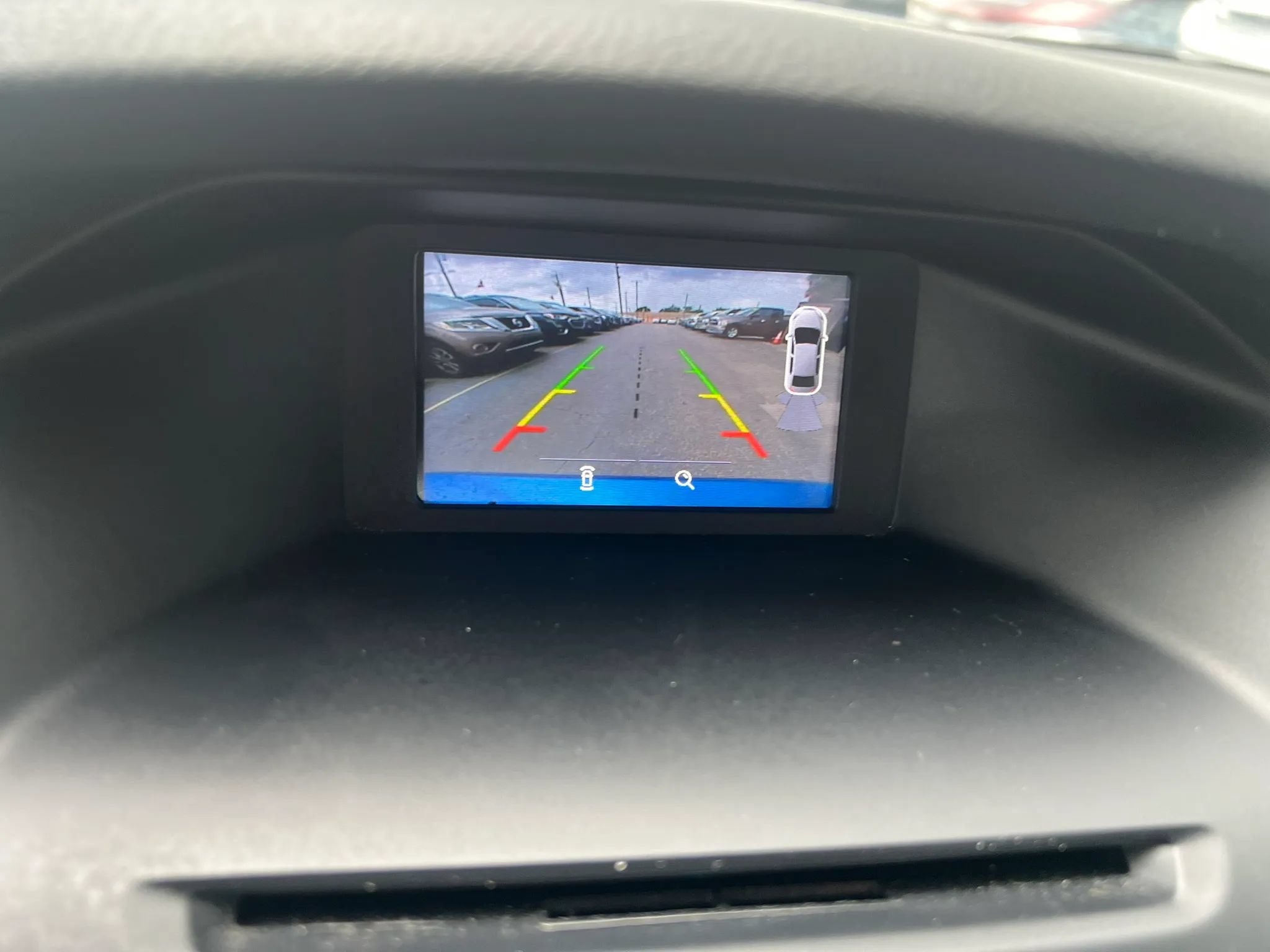 Used 2016 Ford Focus SE w/ SE Power Seat Package FWD image 12