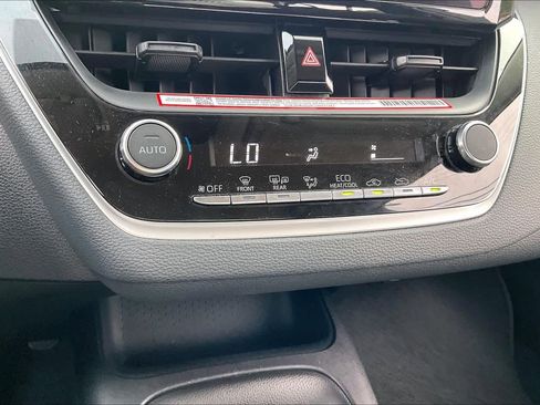 Used 2026 Toyota Corolla LE image 31
