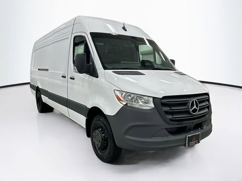 New 2025 Mercedes-Benz Sprinter 3500 image 1