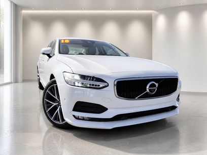Used 2018 Volvo S90 T6 Momentum w/ Convenience Package