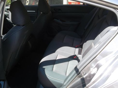 Used 2023 Nissan Altima 2.5 SV image 7