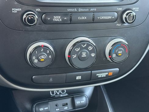 Used 2015 Kia Soul + FWD image 17